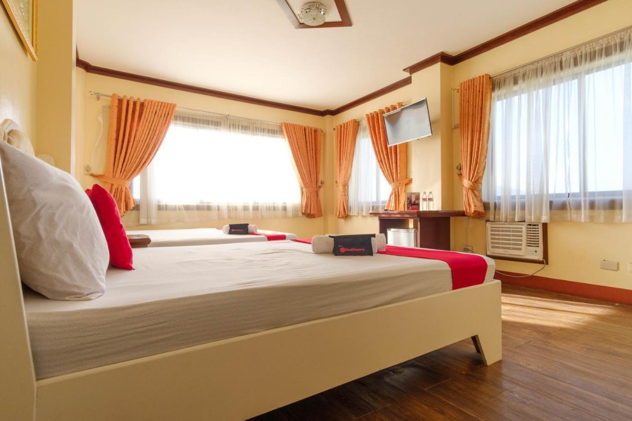 Reddoorz Plus @ Seaborne Hotel Subic Zambales Екстер'єр фото