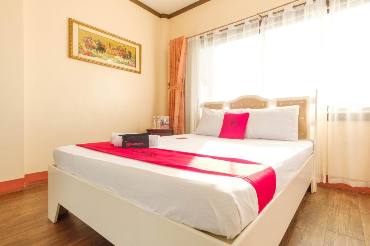 Reddoorz Plus @ Seaborne Hotel Subic Zambales Екстер'єр фото